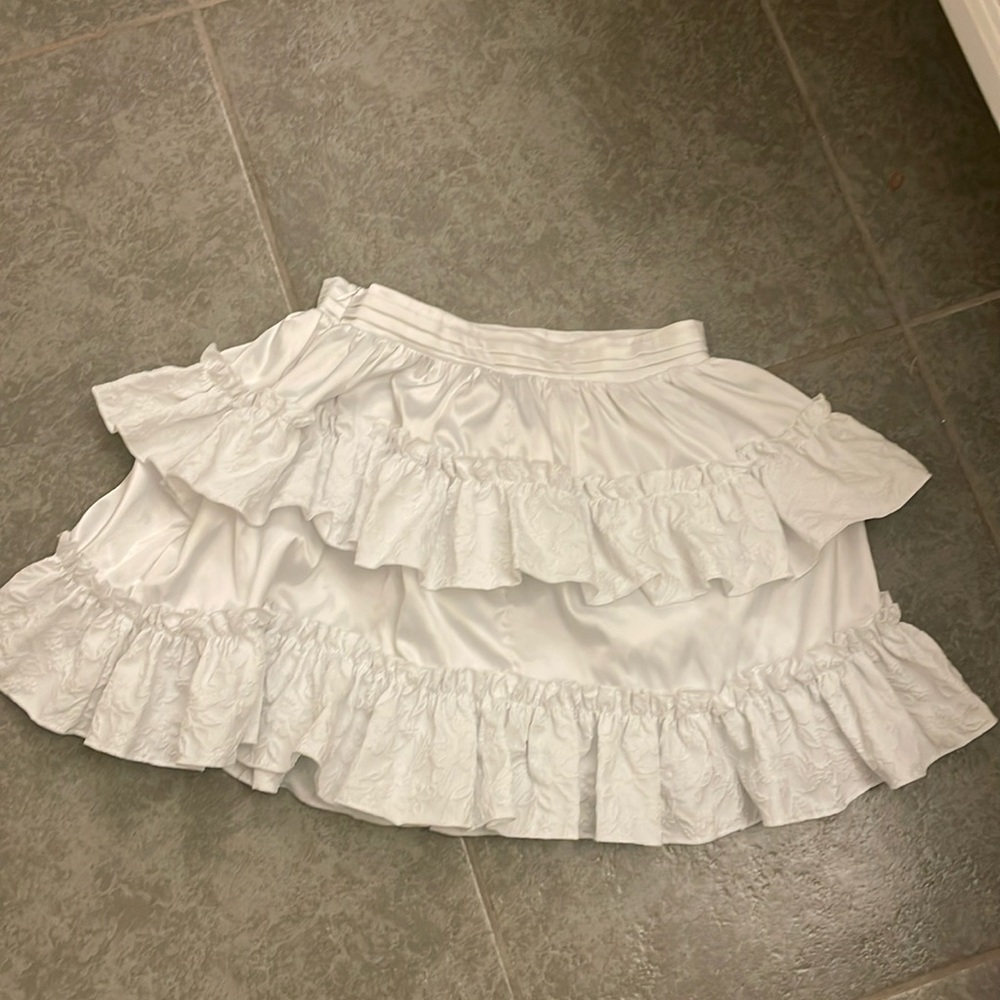 Solid ruffle hem skirt